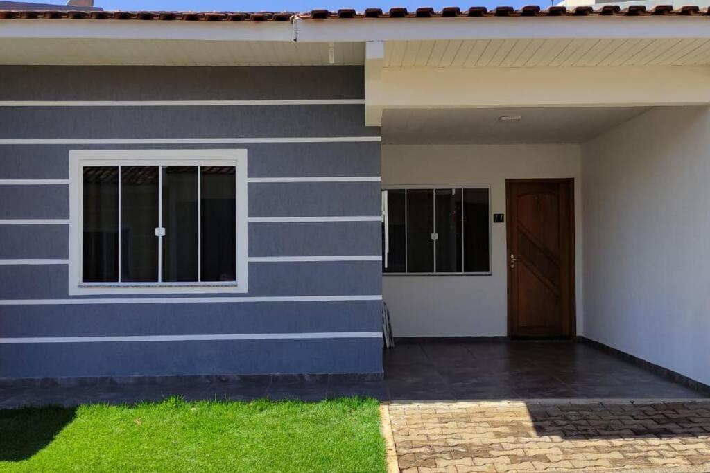 Casa Com Ar Cond. Em Todos Os Comodos Mobiliada Holiday home Cascavel (Parana)