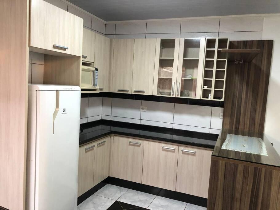 Casa Com Ar Cond. Em Todos Os Comodos Mobiliada Cascavel (Parana)